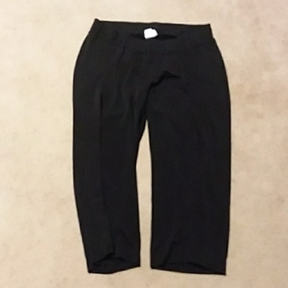 Black yoga pants